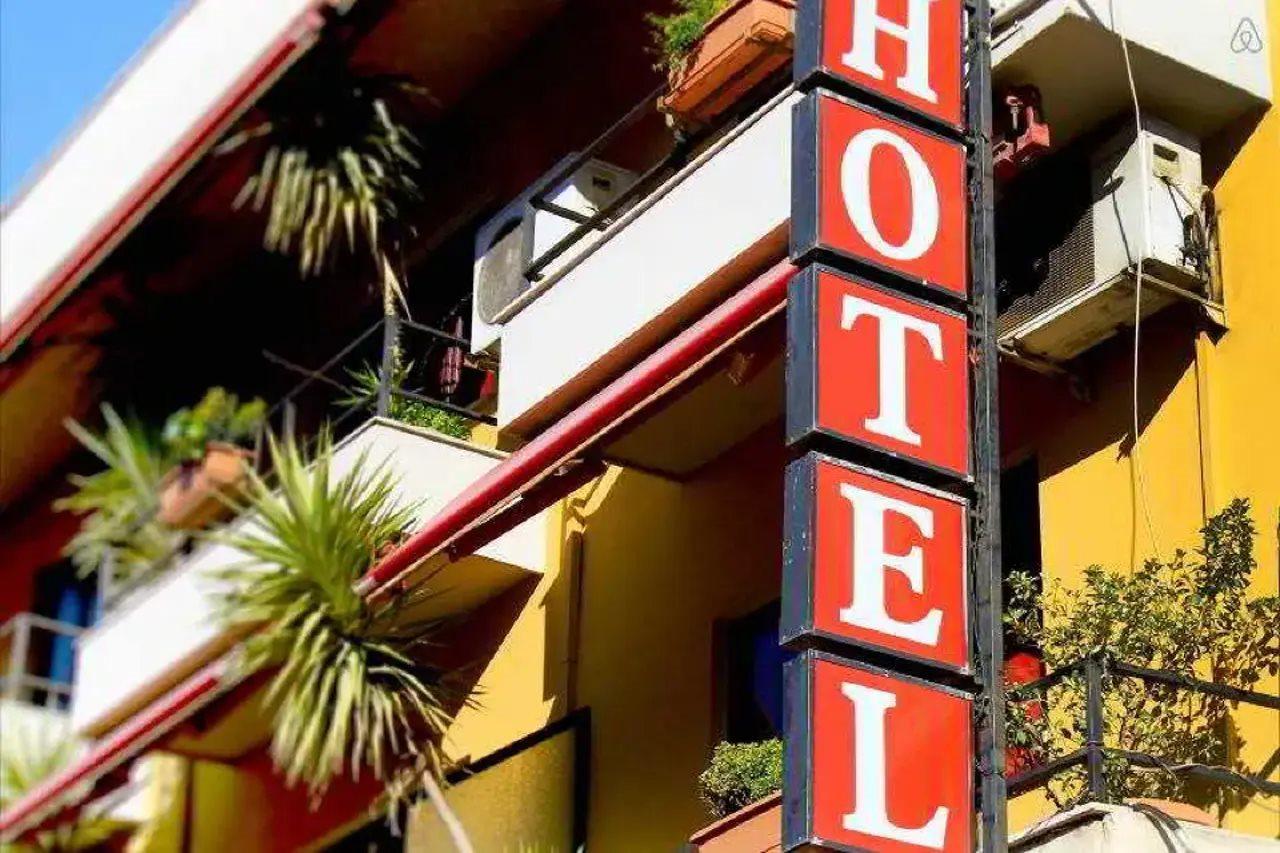 Lugano Hotel ティラナ エクステリア 写真