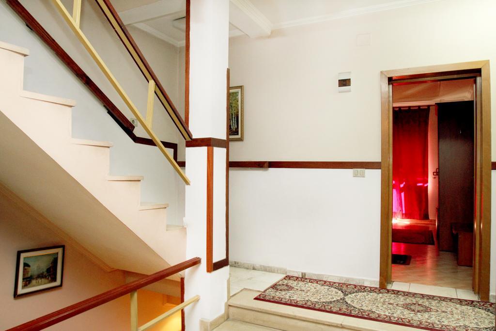 Lugano Hotel ティラナ エクステリア 写真